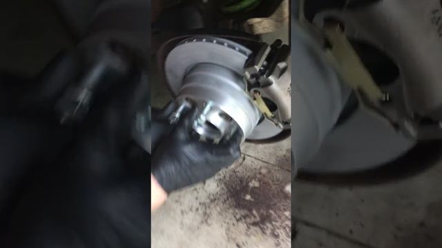 BMW E46 Wheel Spacer Hits E-Brake Assembly смотреть онлайн