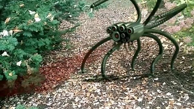 Halloween day 30 eveal sipder robot came it hirt me смотреть онлайн