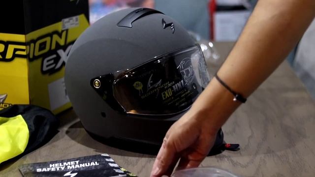 SCORPION Se La Voló! Chulada De Casco! Análisis Casco SCORPION EXO HX1 Gris