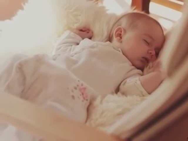 Погремушка - Г. Погорельская, муз. П. Антипин смотреть онлайн