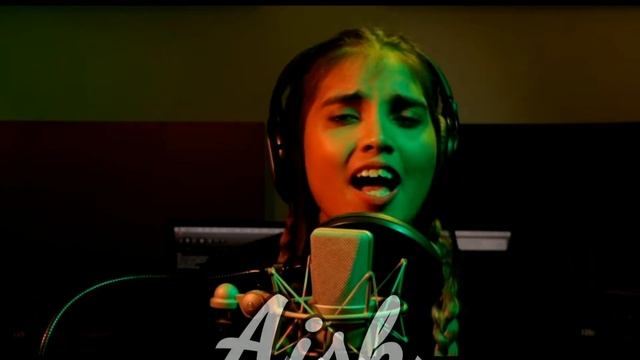 Who Sang It Better | The Joker Song Ester Peony Aish | Derniere Danse Ester vs Aish,Romania Vs Indi смотреть онлайн