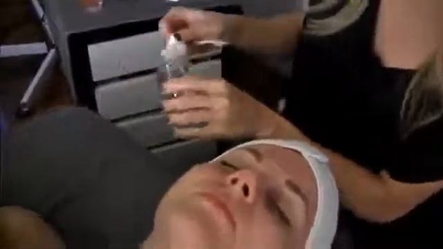 YouthShield Naturals™ Balancing Toner with Seaweed Extract смотреть онлайн