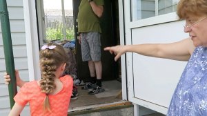 Куда деть обувь? Самодельная крыша над садовыми качелями 29.05.19