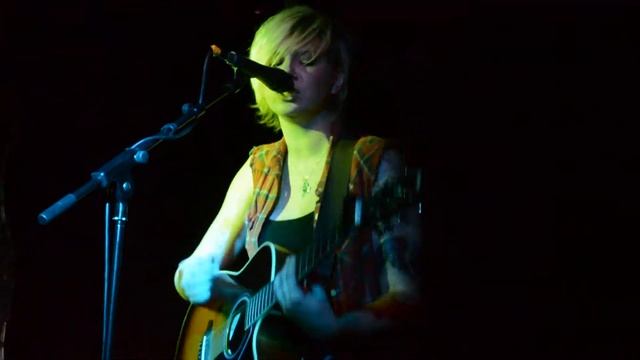'Na Na Na Na' (Live) - Moa Bergström смотреть онлайн