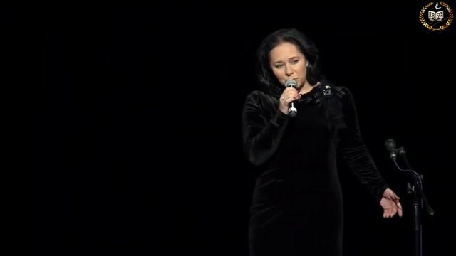 "В лесу прифронтовом" Надежда Колесникова (М.Блантер - М.Исаковский) смотреть онлайн
