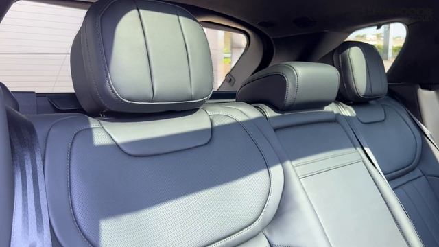 New Range Rover Sport (Harwoods Land Rover Brighton) in stock and available for immediate delivery. смотреть онлайн