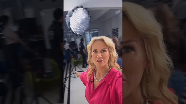 На днях записали серию сюжетов для ТВ смотреть онлайн