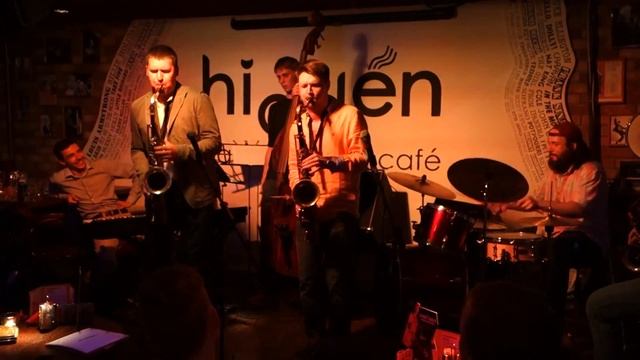 Stanislav Dolzhkov (Станислав Должков) , Dmitry Mospan (Дмитрий Мосьпан) - "Hot House" смотреть онлайн