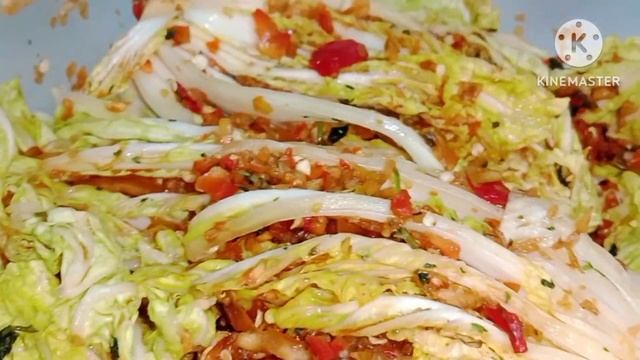 Квашеная, острая пекинская капуста.Чим-чим .