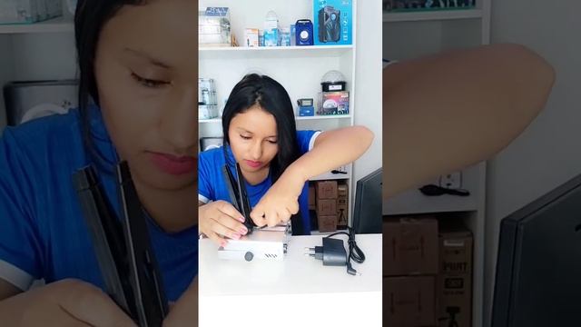 Mini laser projetor holográfico com efeitos especiais, jogo de luz смотреть онлайн