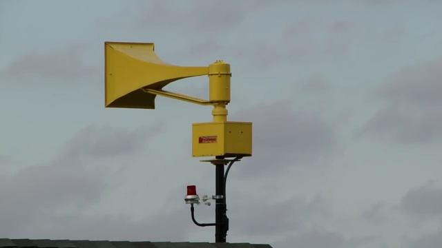 Thunderbolt 1000T Tornado Siren Test | December 21, 2011 смотреть онлайн