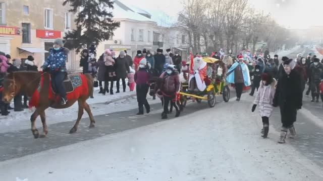 К нам едет Дед Мороз смотреть онлайн