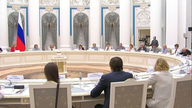 Никита Михалков о воспитании подростающего поколения смотреть онлайн