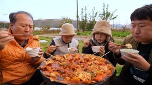 삼겹살에 차돌, 새우, 치킨, 어묵까지 육해공 가득 넣은 삼도리탕! feat. 이마트 스타세일! (Samdoritang)  요리&먹방!! - Mukbang eating show