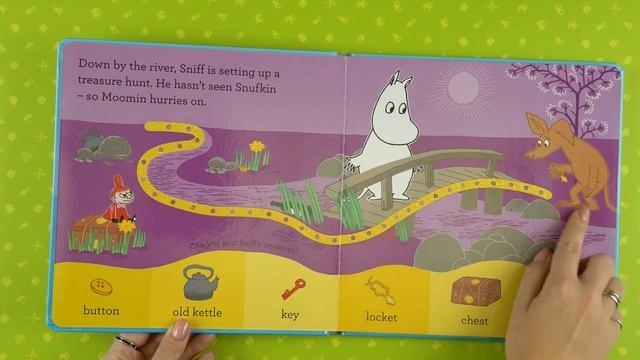 Книжка з тактильними відчуттями Moomin's Seek and Find Finger-Trail book, книга для детей смотреть онлайн