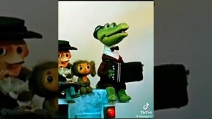 Крокодил Гена. Песня Голубой Вагон