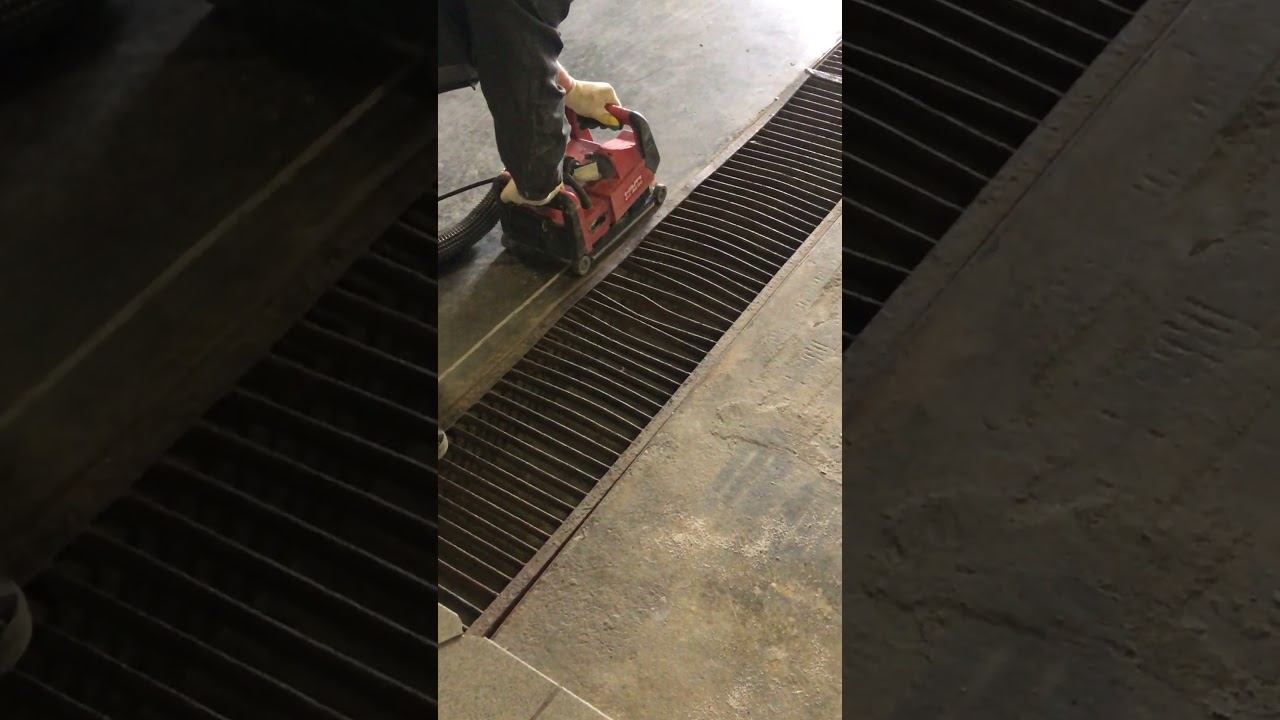 Нарезка штроб перед устройством полиуретан-цементного покрытия. смотреть онлайн