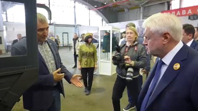 Сергей Миронов посетил Музей Военной Техники в ретро-гаражах на ул. Рогожский вал 9/2 смотреть онлайн