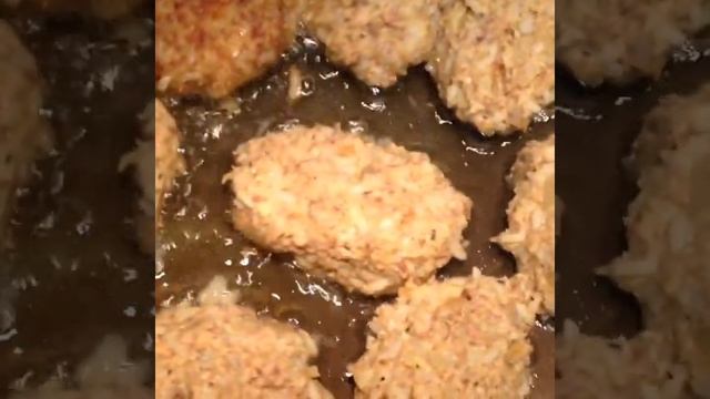 Vlog: готовлю(+ рецепт), знакомство с кошкой, которая не боится огурцов ))) смотреть онлайн