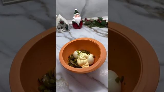 Бутерброды со шпротами🐟Что нужно:Батон нарезкаШпроты ЯйцаОгурцы маринованные закуска смотреть онлайн