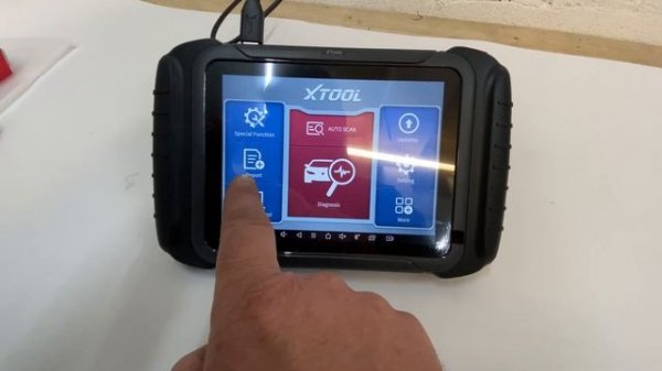 XTool D8 Bi-Directional Scan Tool ECU Coding Best For DIY Mechanics Scan Tool On A Budget