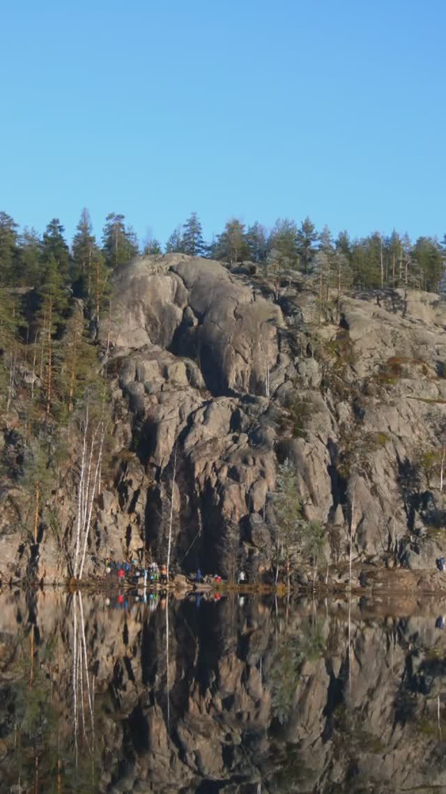 Карельский перешеек 2007. Вокруг озера Ястребиное. Большие скалы. Ноябрь 2007г.mp4 смотреть онлайн