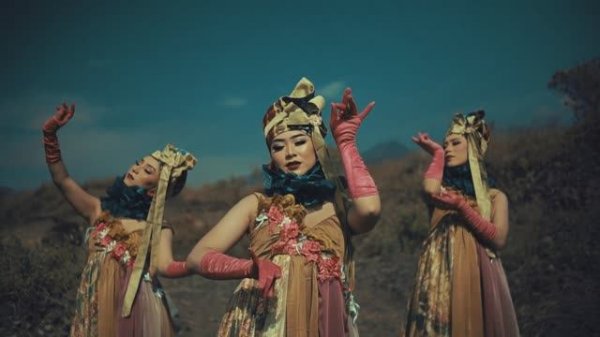 Kvinn - Ocean Breath (Miss Lounge Remix)