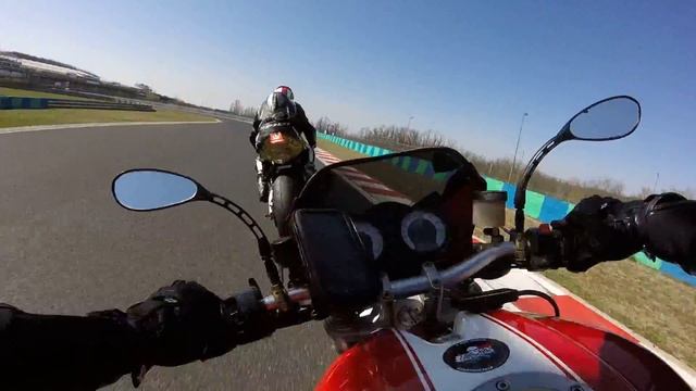 Hungaroring 2015.04.10. - Ducati Monster S4R 996 vs. BMW S1000RR смотреть онлайн