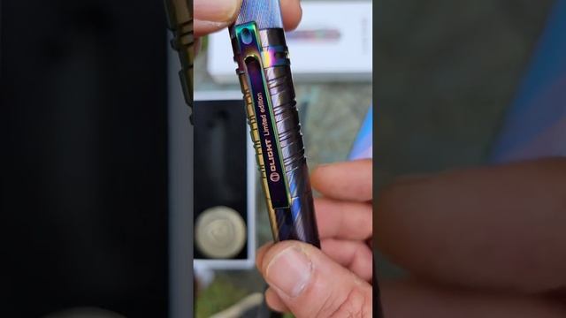 Olight i5T EOS: Featuring the Limited Edition Titanium Damascus смотреть онлайн