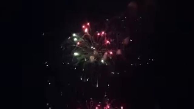 Салют на день строителя.Сосновый бор 2018 08 11 22 03 58 смотреть онлайн
