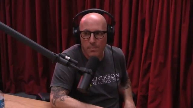 Maynard James Keenan's guilty pleasure music смотреть онлайн