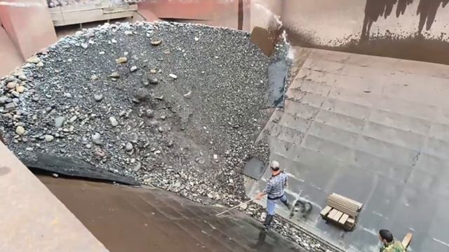 Строительство, разгрузка баржи смотреть онлайн