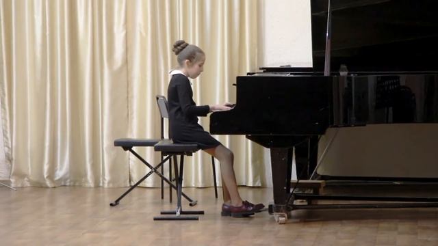 Карусельные лошадки, Исп Салтыкова Мария смотреть онлайн
