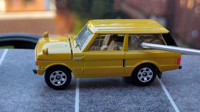 1975 RANGE ROVER SHOWCASE// HOTWHEELS VS MATCHBOX
