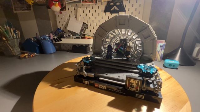 Składamy LEGO Star Wars Diorama: Sala tronowa Imperatora 75352 смотреть онлайн
