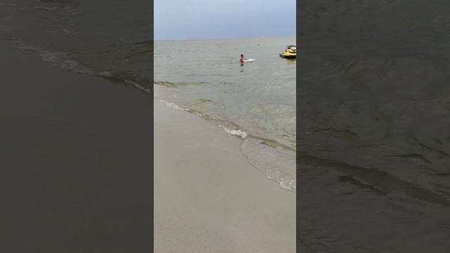 Пляж в Янтарном. Калининград. смотреть онлайн