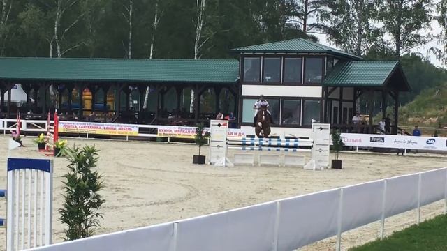 Бакарди V Екатеринбург КСК Дубрава CSI2* день первый, всадник Сергей Петров смотреть онлайн