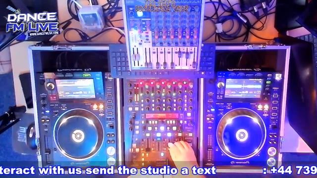 Mr. Gee's Essential Vibe Show Episode 115 = 2nd Dec 2021 From Blackpool смотреть онлайн