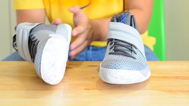 Day of Valor Unboxing 2/3 - Nike Kyrie 2 (Wolf Grey/Omega Blue/Cool Grey/Dark Grey) смотреть онлайн
