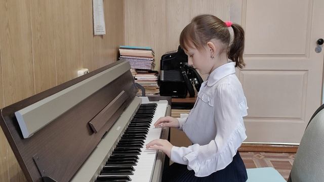 Приходько Александра 2 класс В.А. Моцарт “Менуэт” смотреть онлайн