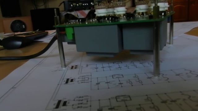 HQQF 55 512 Symetrický elektronkový předzesilovač смотреть онлайн