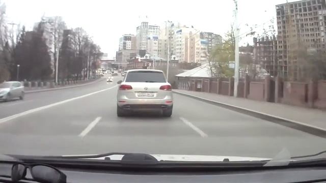 NEW car accident in Russia!!Volkswagen touareg crash!!_2 смотреть онлайн