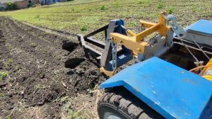 ТЫ НЕ СМОЖЕШЬ ОТОРВАТЬСЯ!!! Двух корпусный плуг и минитрактор.