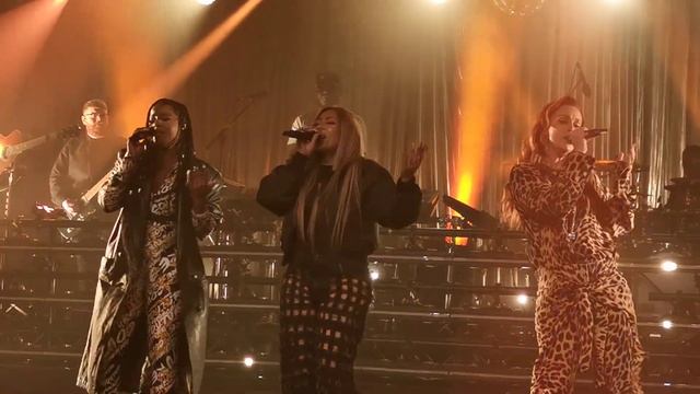 Sugababes - Love Me Hard - Sheffield, O2 Academy - 25/10/22 смотреть онлайн