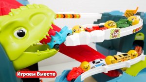 Конструктор с шариками для детей. Играем в Лего ДИНОЗАВРЫ. Развивающие игрушки ! Видео для детей 💕