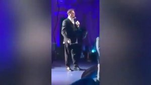 ПЬЯНЫЙ ЛЕПС УПАЛ НА СЦЕНЕ! СЧАСТЛИВЫЙ КАК НИКТО!