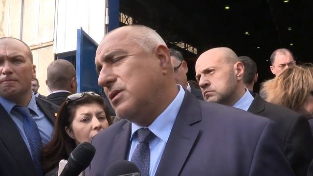 Бойко Борисов: Моделът "Орешарски" е пагубен за България, а Румен Радев може да е новият Орешарски смотреть онлайн