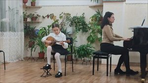 Смирнова София, 10 лет, МБУДО «Отрадненская ДШИ», Ленинградская область. В. Андреев «Вальс «Грёзы»