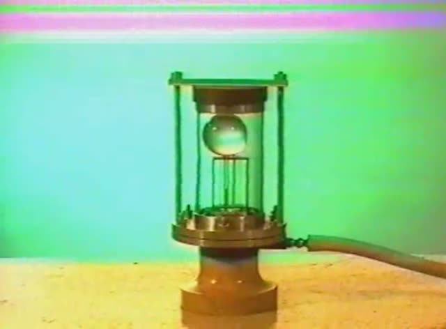 Физика. Опыты. Механика сплошных сред. Сжимаемость жидкости. Пьезометр Вайнгольда смотреть онлайн