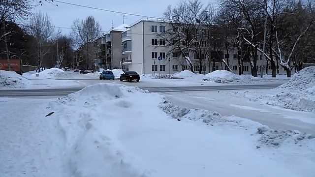 Кировградская - Красных Борцов смотреть онлайн